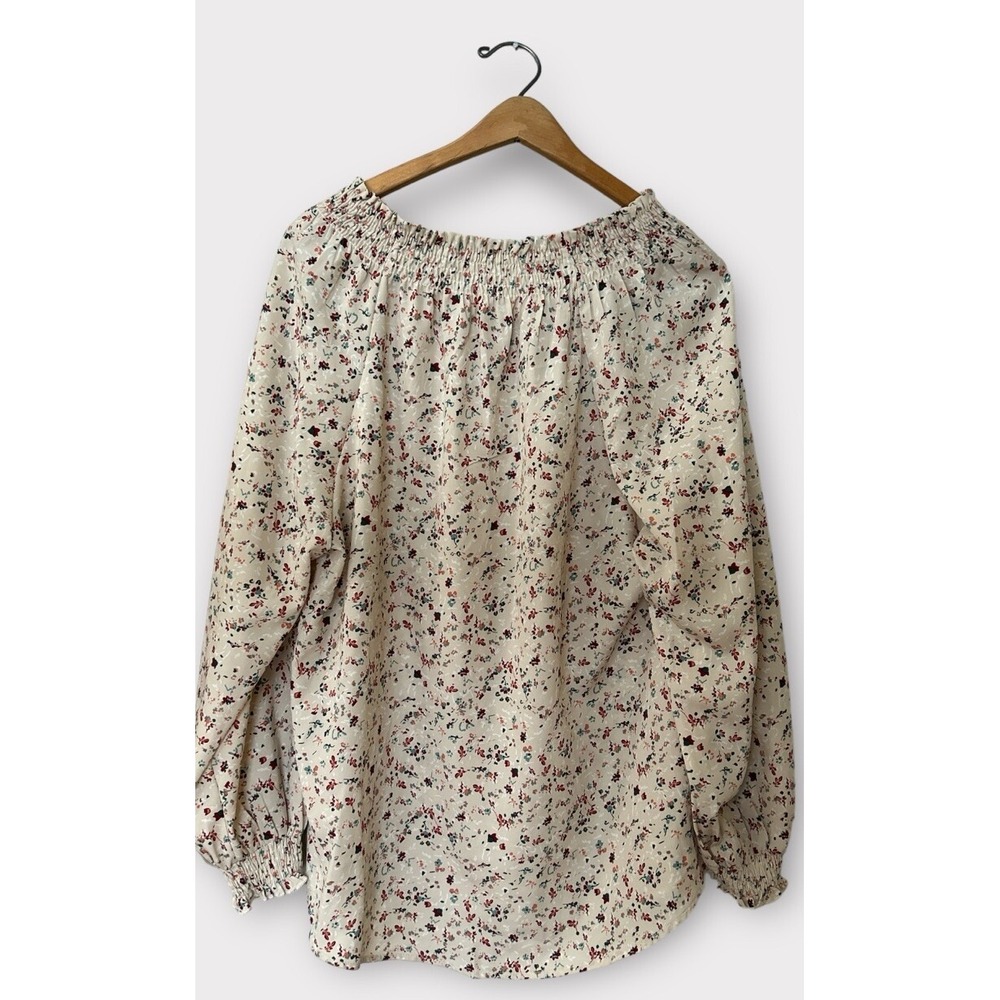 Betsey's Boutique Shop Floral  Tunic Top Cinched Neck And  Trim Size Small - Picture 7 of 8